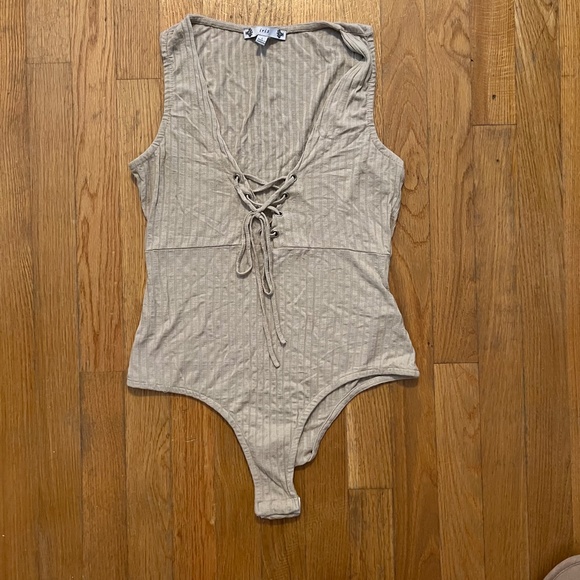 Iris Lace-Up Bodysuit - Picture 2 of 4